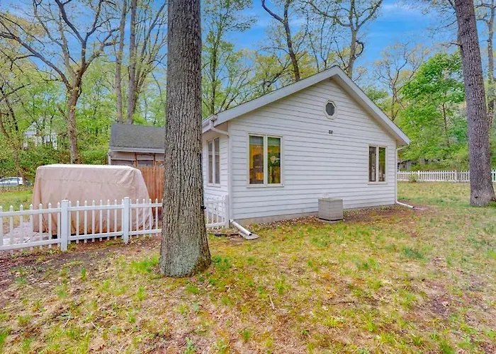 Livywood Cottage
